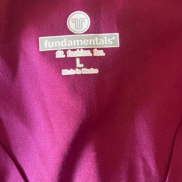 Dignity Health Scrub Top Burgundy Pullover New Vneck Medical - Picture 4 of 14